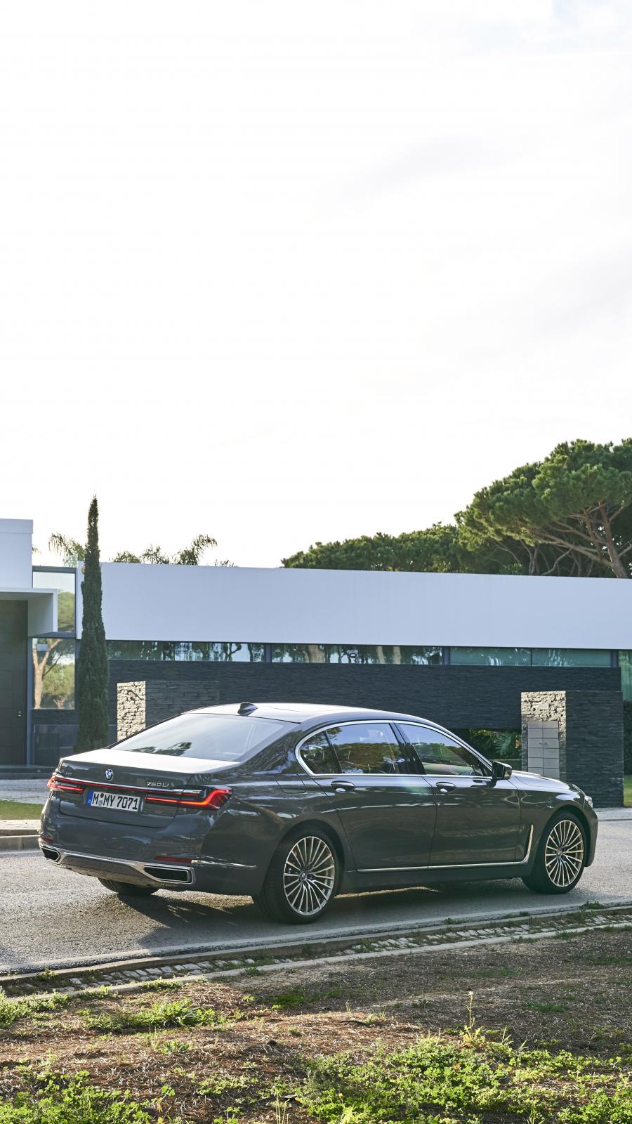  BMW 750Li xDrive (G12) 2019 года  (WW) (фото 155 из 164)